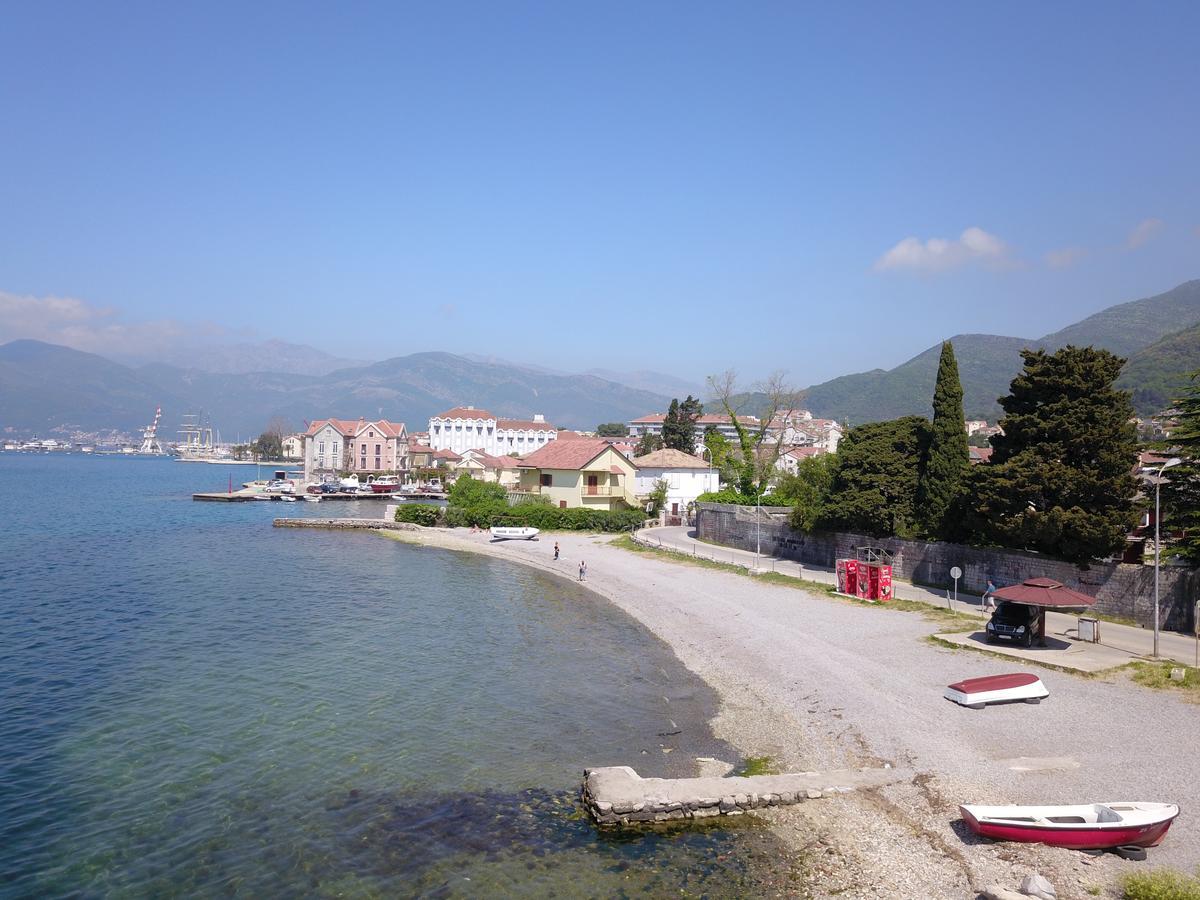 Villa Royal Apartments Tivat Bagian luar foto