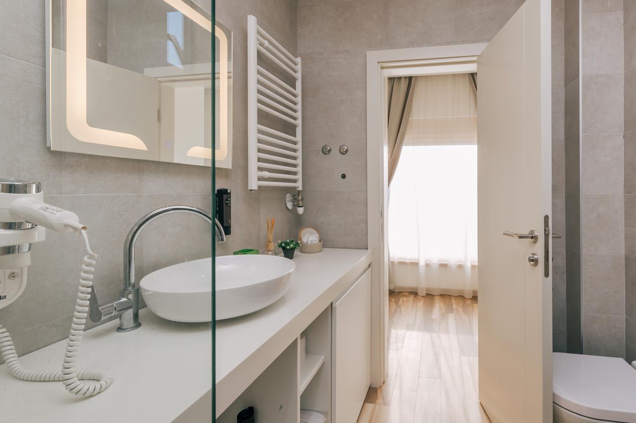 Villa Royal Apartments Tivat Bagian luar foto