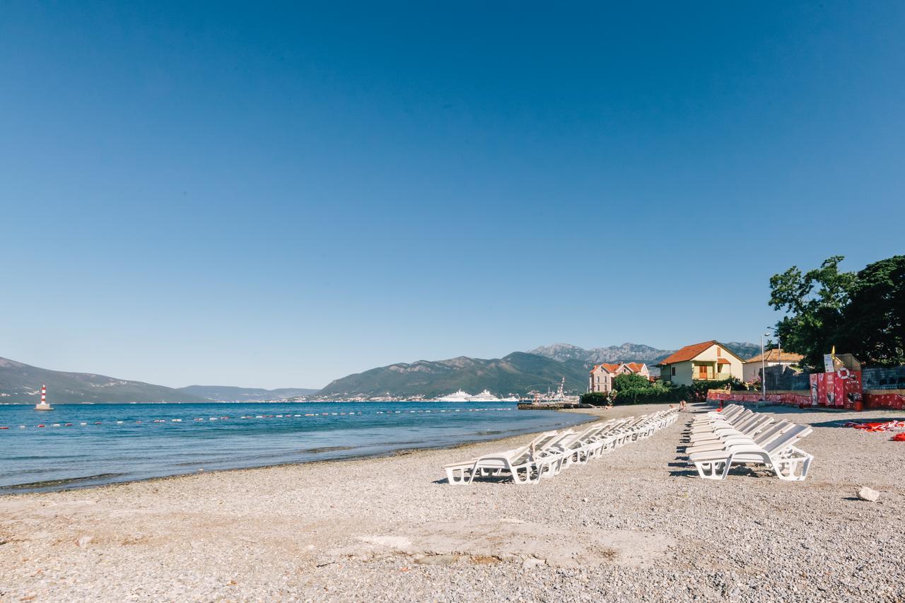 Villa Royal Apartments Tivat Bagian luar foto