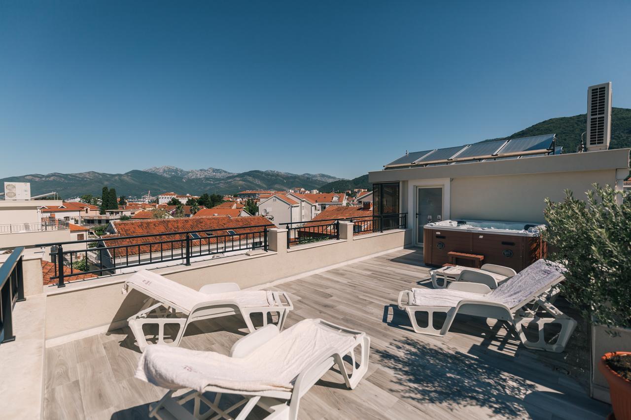 Villa Royal Apartments Tivat Bagian luar foto
