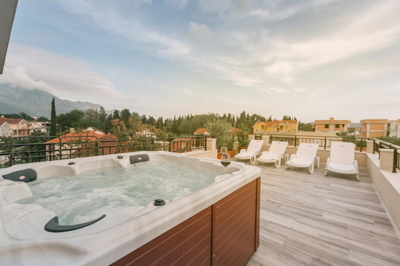 Villa Royal Apartments Tivat Bagian luar foto